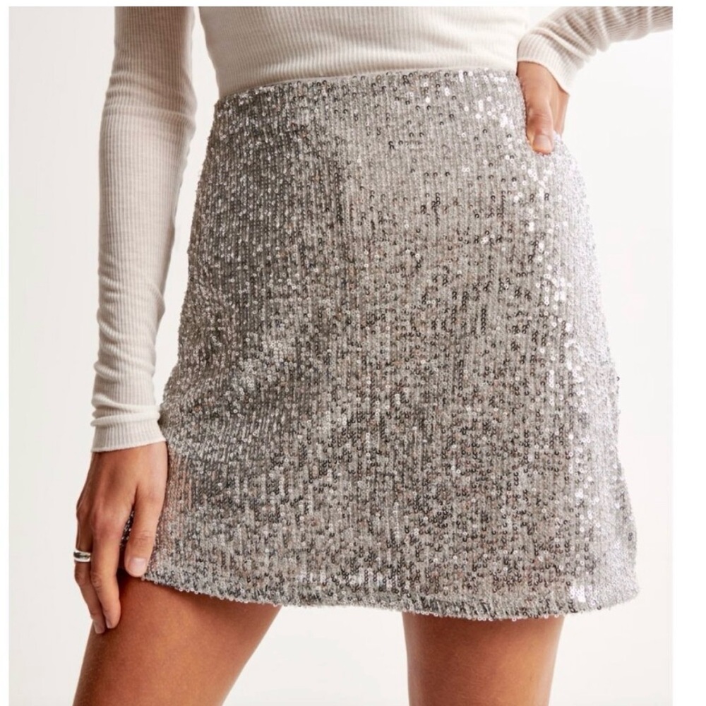 Abercrombie & Fitch Sparkling Silver Mini Skirt - Picture 2 of 4